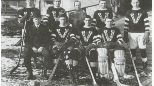 54-ice_hockey_photo_vancouver_millionaires.gif-thumb