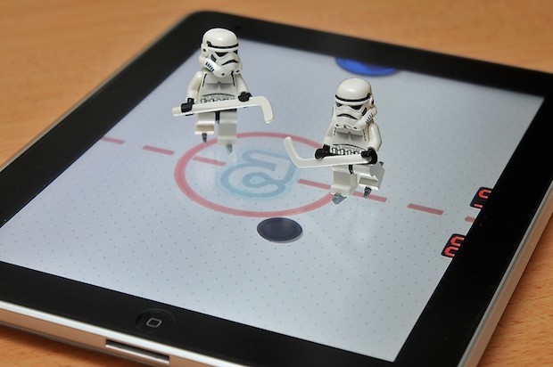 iPad Lego Hockey - Star Wars Lego Hockey Players