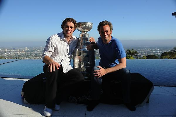 Anze Kopitar - Matthew Perry & The Stanley Cup in Los Angeles
