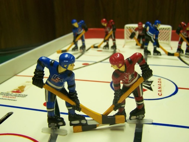 Coleco 1980's Hockey Team Montreal Canadians Table Top Hockey Table Hockey 