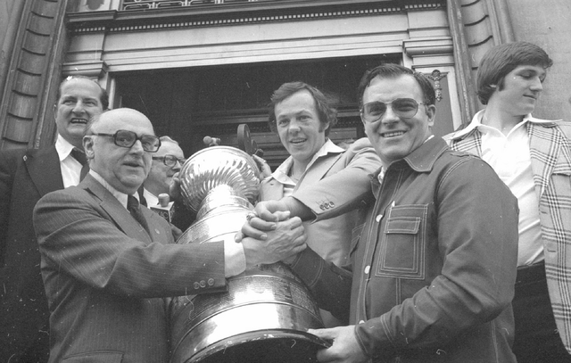Mayor Jean Drapeau, Yvan Cournoyer, Scotty Bowman & Stanley Cup