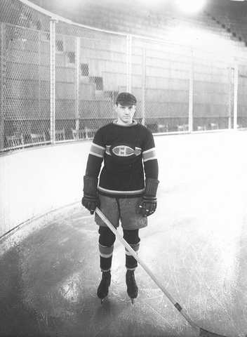 Aurèle Émile Joliat - Montreal Canadiens - The Forum - 1920