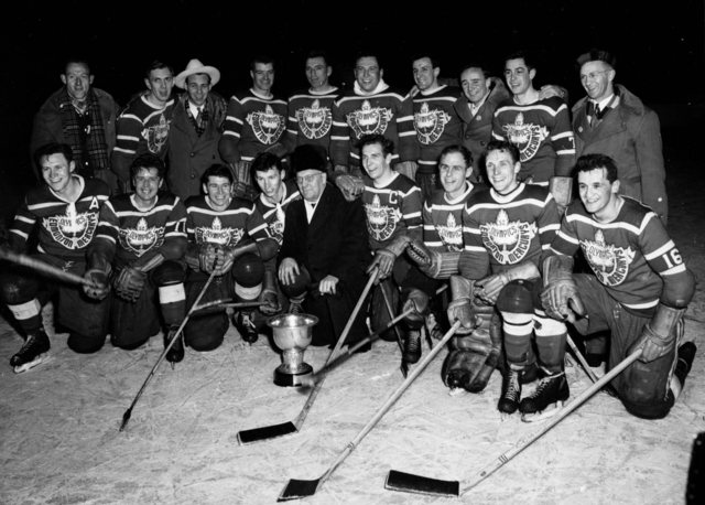 1952 Winter Olympics Champions - Team Canada - Edmonton Mercurys