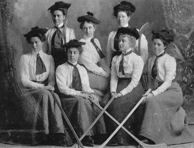 Antique Women's Ice Hockey - Barrie Girls' Hockey Club - 1892