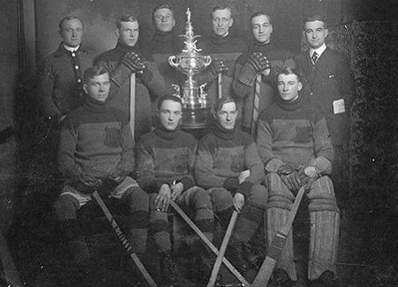 F.R. MacMillan Hockey Team - 1914 - Saskatchewan