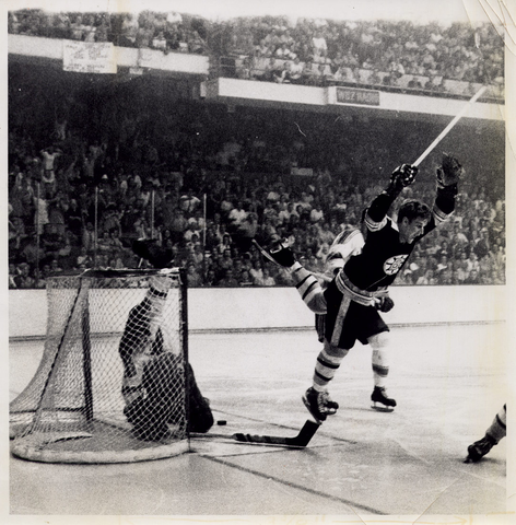 Bobby Orr Scores Stanley Cup Winning Goal - May 10, 1970