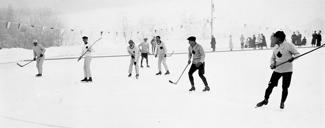 Oxford Canadians - 1905 - Outdoor Game Action