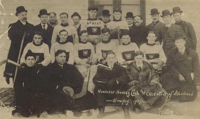 Montreal Wanderers Hockey Club and Executive in Winnipeg 1907