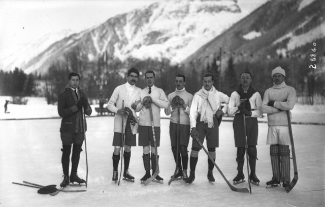 Brussels Ice Hockey Club in Chamonix, France 1913