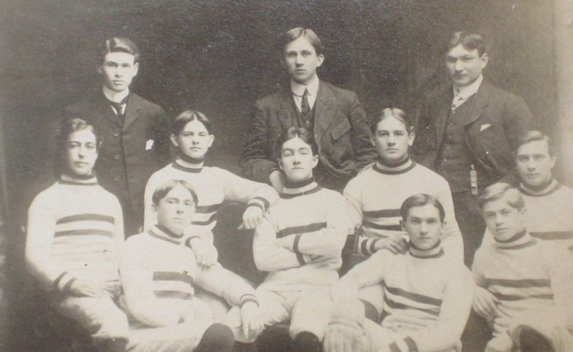 Club du Collége St. Boniface / St. Boniface Hockey Team 1905