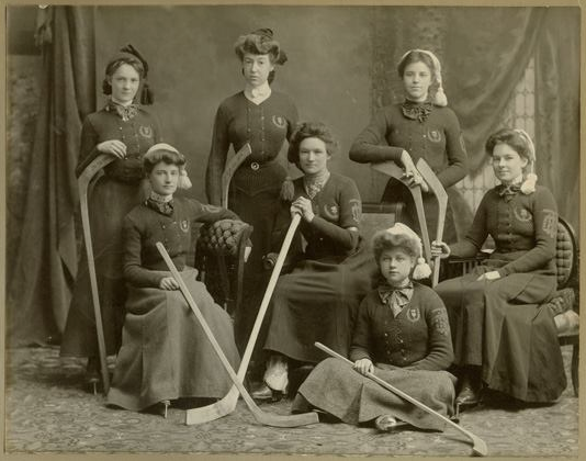 Hamilton Thistle Club Women's Hockey Team - circa 1904
