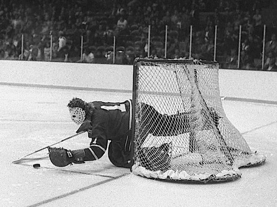 Vancouver Canucks Goalie Gary Smith Covers The Puck 1975