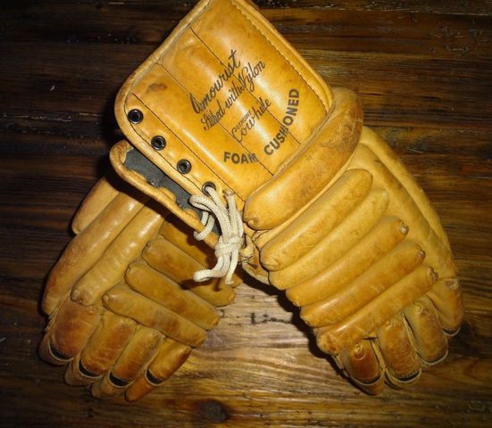 Vintage Cooper Hockey Gloves - Armourist Professional