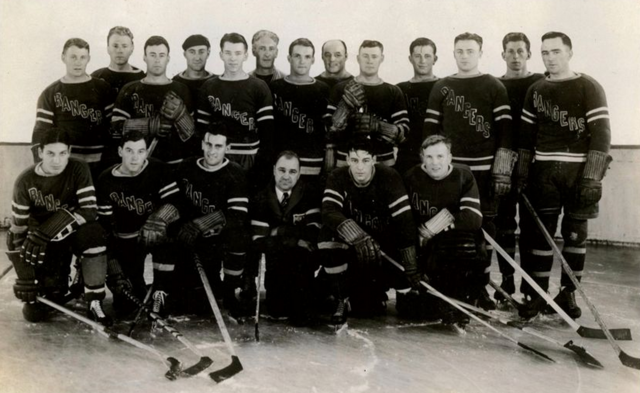 New York Rangers Team Photo 1932 / 1933 Season