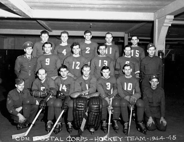 Canadian Postal Corps Hockey Team 1944 World War 2