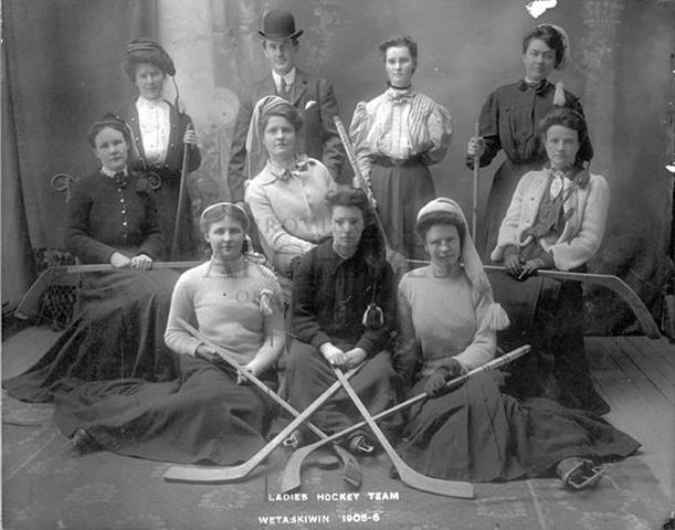Wetaskiwin Ladies Hockey Team 1906