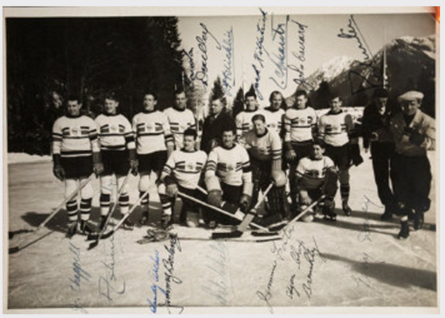 Autographed Great Britain Ice Hockey Team Photo 1936 Olympics Gold Medal Champs