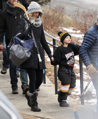 Gisele Bündchen and Benjamin Brady (Tom Brady's son) off to Hockey practice 2016
