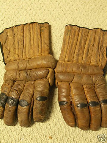 Hockey Gloves 1940s 2
