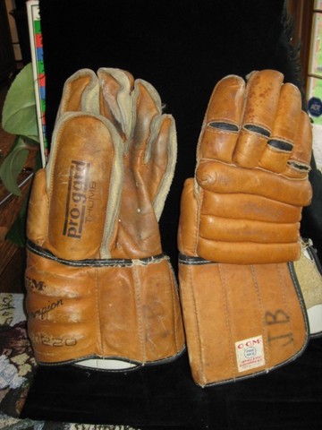 Ice Hockey Gloves 1960s CCM 2