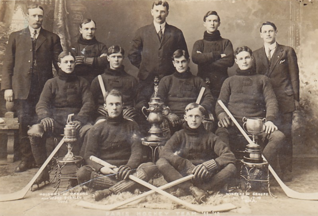 Paris Hockey Team - Carling Cup Champions 1912 Wood Burnley Cup Champions
