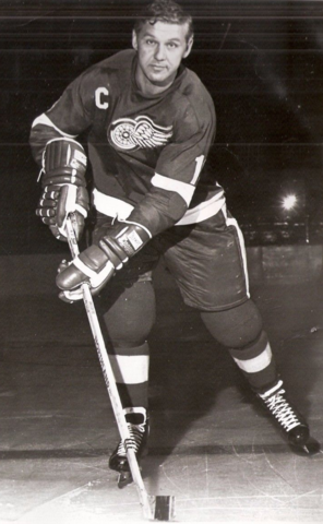 Alex Delvecchio 1969 Detroit Red Wings Captain