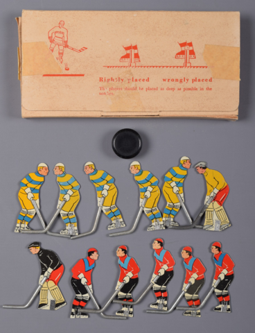 Cresta Table Top Hockey Game Players 1950s