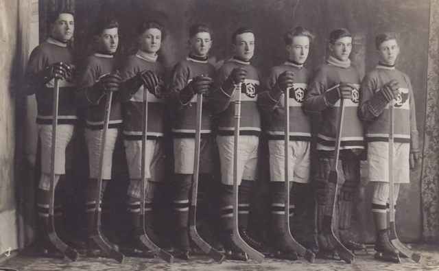 De La Salle College Hockey Team - circa 1916