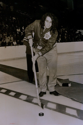 Tiny Tim is about to shoot a Hockey Puck at Maple Leaf Gardens - October, 1969