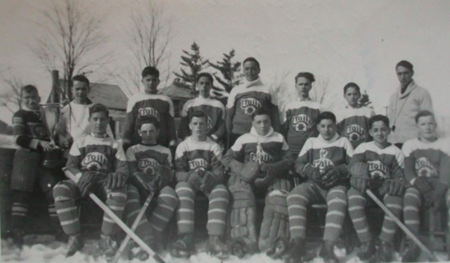 Collège Sacré-Coeur "Étoile" 1948 Hockey Champions