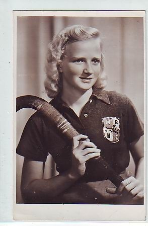 Netherlands Field Hockey - Woman - Portrait - 1930s
