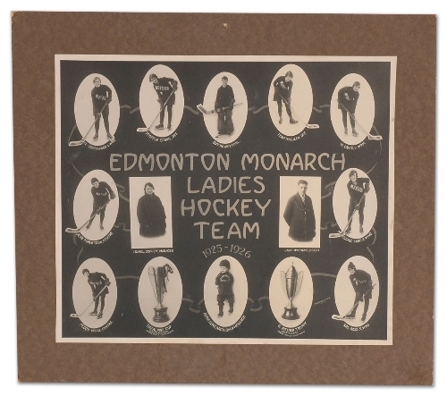 Hockey Photo 1926 Edmonton Monarch Ladies Hockey Team