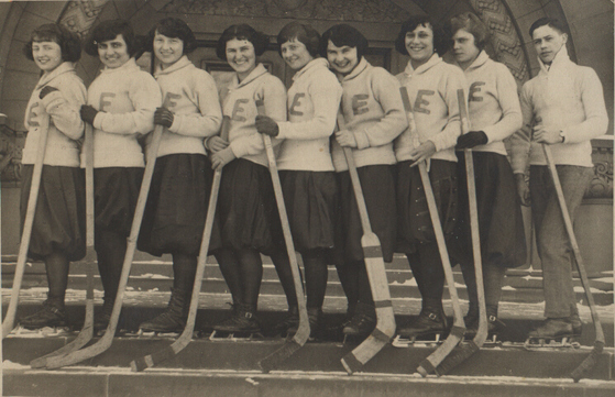 Hockey Picture Women