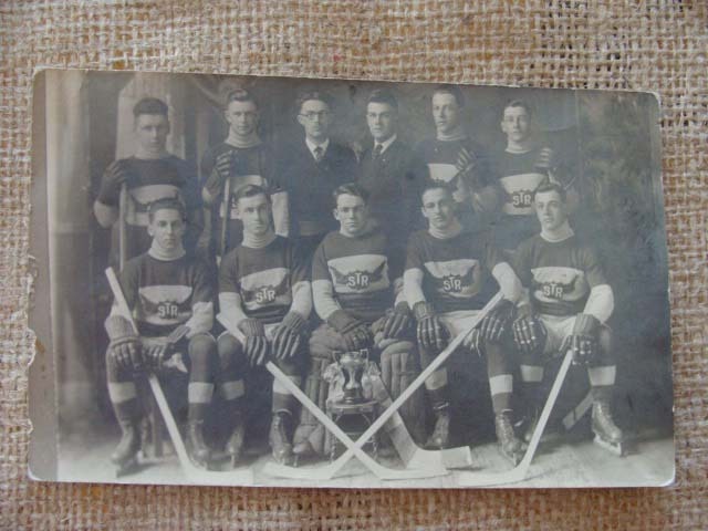STR Hockey Team postcard 1922  Champions