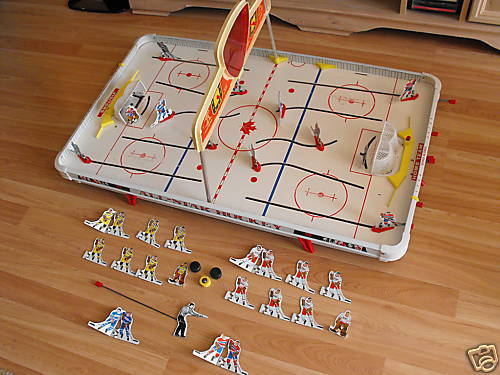 Hockey Table Top Game 1960s 4 Munro