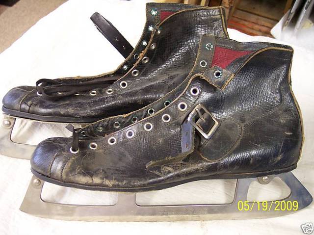 Ice Skates Winchester 2