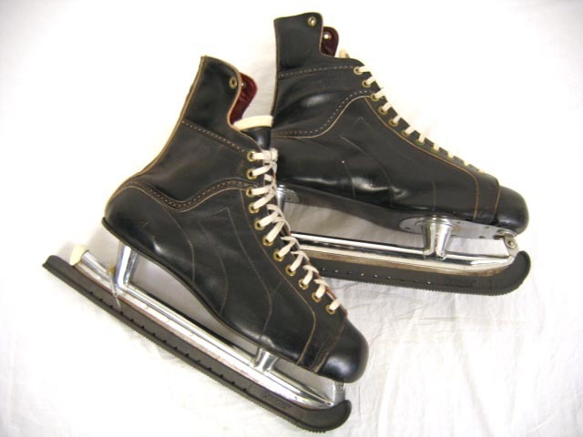 Ice Skates 1940s 2 Buaer
