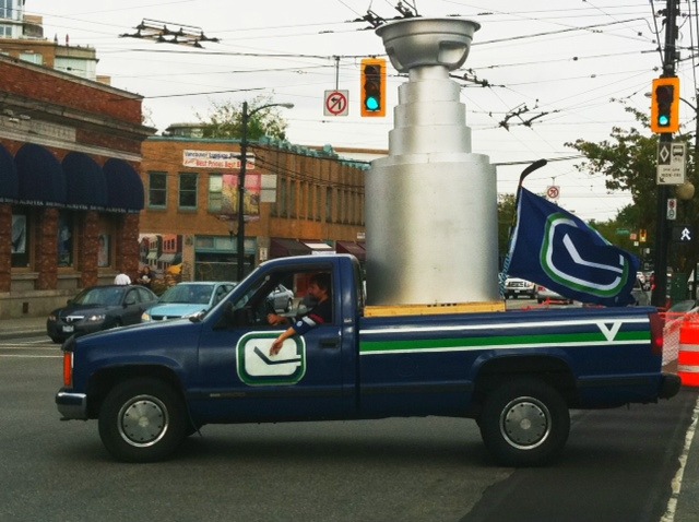 Canuck Mobile 18