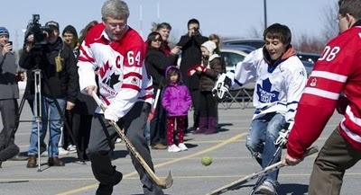 Stephen Harper plays Street Hockey with Kids -1