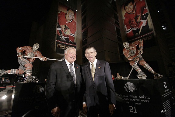 Bobby Hull & Stan Mikita in front of their Bronze Statues 