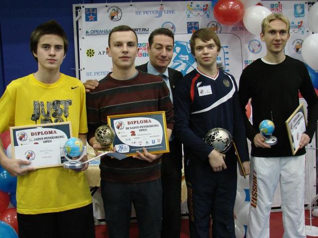 Borisov, Saulitis, Dmitrichenko & Galuzo with their trophy's 