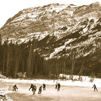 Pond Hockey -3