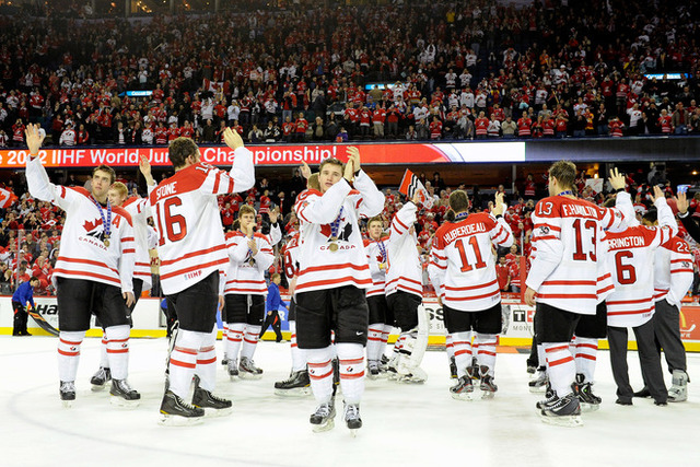 Team Canada Players Saluting Home Crowd After Winning Bronze