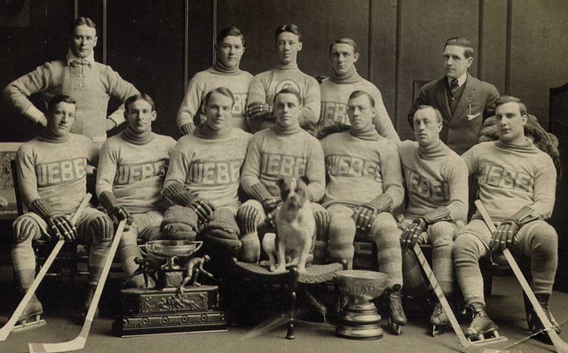 Quebec Bulldogs - Stanley Cup Champions / O Brien Trophy - 1913