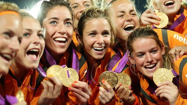 Golden Smiles - Dutch - Olympic Field Hockey Champions - 2012