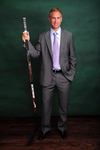 Jeff Carter - Grey Suit - Bauer Ice Hockey Stick