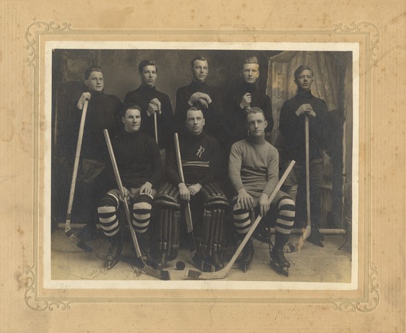 Roseau Mens Ice Hockey Team - 1920s - Minnesota   