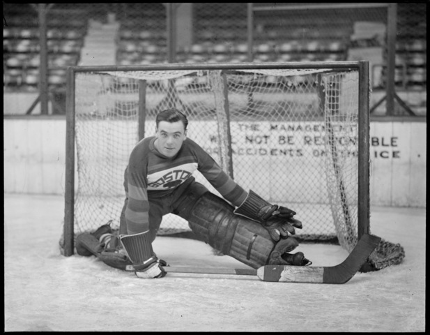 Tiny Thompson - Cecil Ralph Thompson - Boston Bruins - 1930
