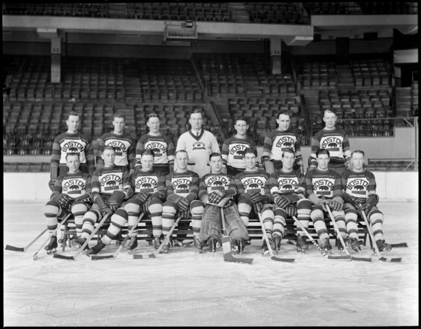 Boston Bruins - Team Photo - Boston Garden - 1930-31