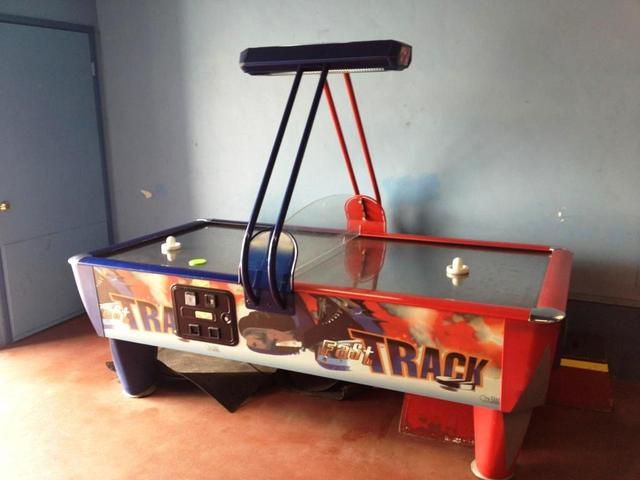 Vintage Air Hockey Table / Game - Coin Operated